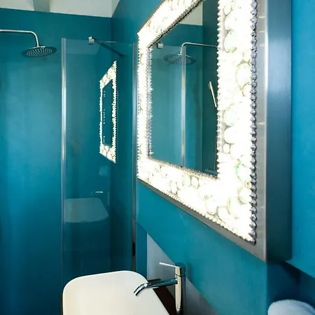 게스트하우스 Viasarnelli72 4*